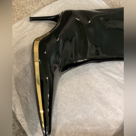Giuseppe Zanotti Raquel Black Patent Leather Boots, Gold Trim Size 38.5 (US 8.5) - Picture 8 of 16